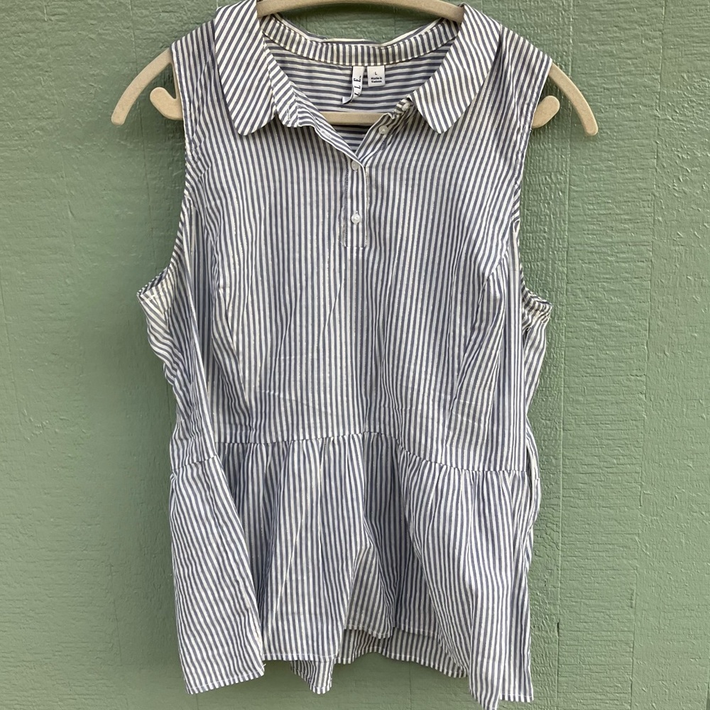 Pinstripe top, by Elle